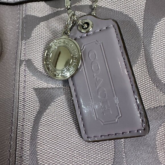 Coach Signature C KISS LOCK Shoulder Bag Lavender Purple F19190 - Picture 4 of 15